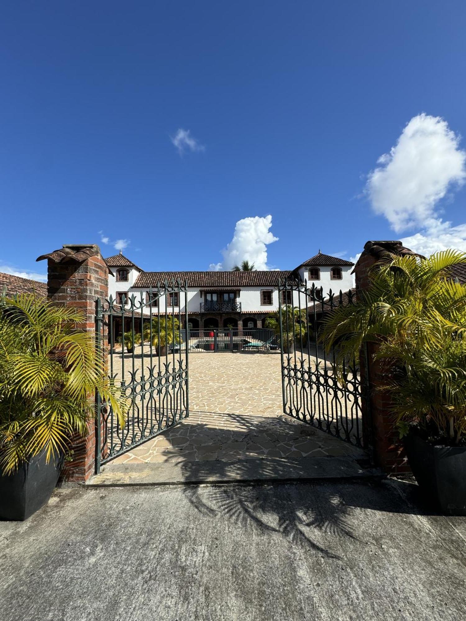 Domaine Du Chateau 莱特鲁瓦西莱 外观 照片